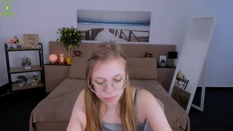 Snapshot of layriantavee chatting on 2, 3, 2025 layriantavee online show from 2, 3, 2025