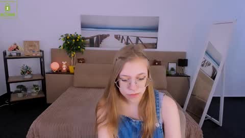 Snapshot of layriantavee chatting on 5, 3, 2025 layriantavee online show from 5, 3, 2025