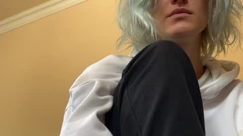 Snapshot of lea__elfie chatting on 4, 8, 2026 Lea Elfie online show from 4, 8, 2026