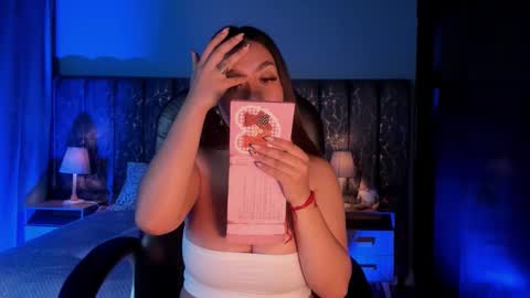 Lea Velle online show from 25, 11, 2025