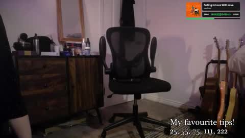 leah_lust_ online show from 8, 11, 2025