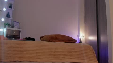 leahaltomm online show from 8, 3, 2025