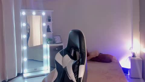 leahaltomm online show from 9, 3, 2025