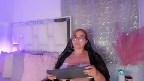 Leah  online show from 1, 7, 2026