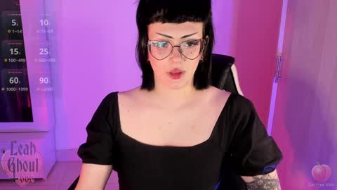  Leah   Independent Model  OF leahghoul666  online show from 10, 1, 2025