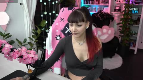 Snapshot of leahobscure chatting on 27, 2, 2025 Leah online show from 27, 2, 2025