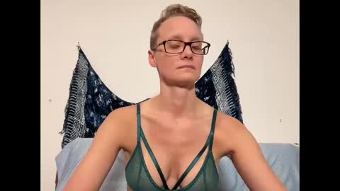 Lee online show from 2, 1, 2025