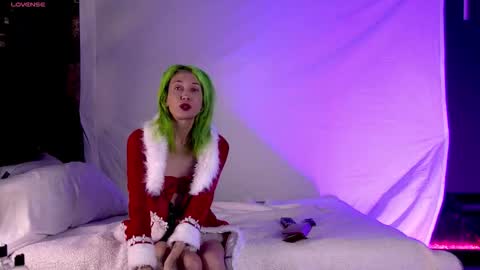 Snapshot of lealalane chatting on 14, 12, 2025 Aspen Snow online show from 14, 12, 2025