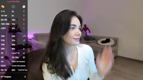 Snapshot of leanawill chatting on 9, 10, 2025 Leana online show from 9, 10, 2025