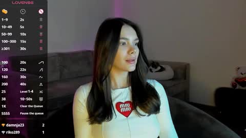 Snapshot of leanawill chatting on 17, 10, 2025 Leana online show from 17, 10, 2025