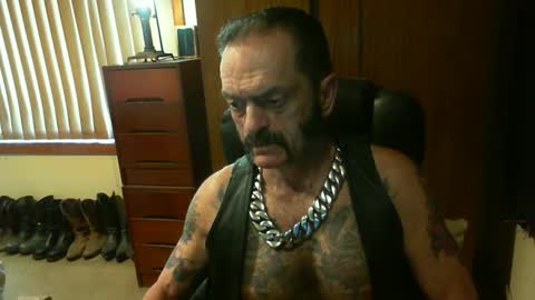 leathergreaser online show from 29, 12, 2024