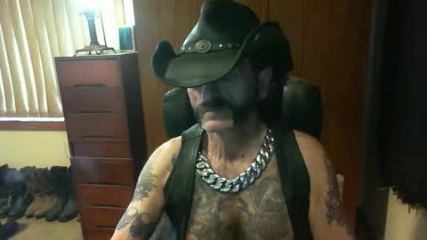 leathergreaser online show from 20, 10, 2025