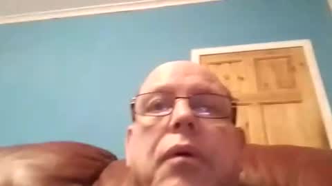 leatherpants68 online show from 11, 11, 2025