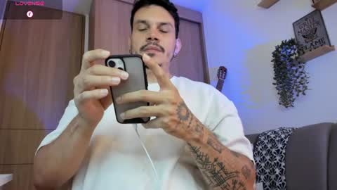 Alejandro online show from 30, 6, 2026