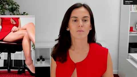 Elle  online show from 22, 9, 2025