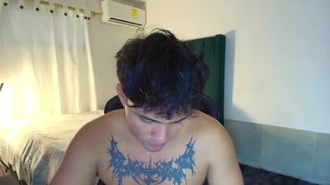 Snapshot of lei_77 chatting on 23, 11, 2025 Lei online show from 23, 11, 2025