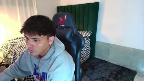 Snapshot of lei_77 chatting on 7, 1, 2026 Lei online show from 7, 1, 2026