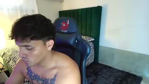 Snapshot of lei_77 chatting on 7, 1, 2026 Lei online show from 7, 1, 2026