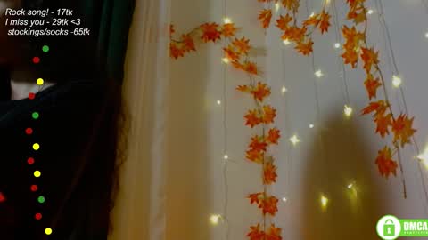 hey Im Leia and I love rock  online show from 22, 11, 2025