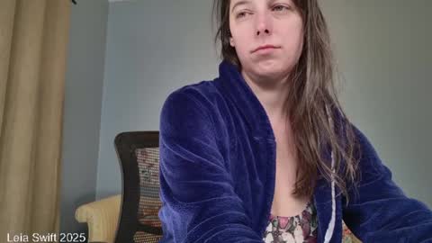 Leia Swift online show from 28, 1, 2025