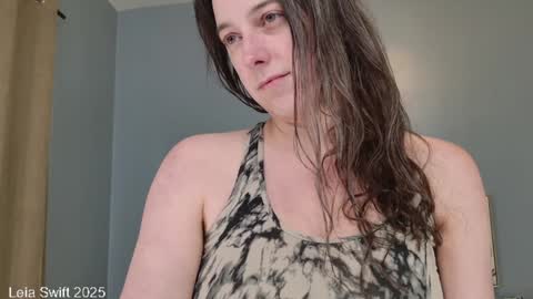 Leia Swift online show from 8, 2, 2025