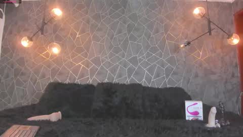 LEIGH ANGELS online show from 9, 1, 2026