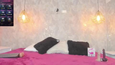 LEIGH ANGELS online show from 17, 1, 2026