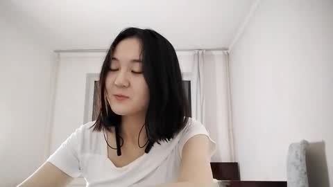Ur sunny Leigh online show from 24, 10, 2025