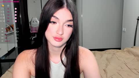 Leila online show from 5, 12, 2024