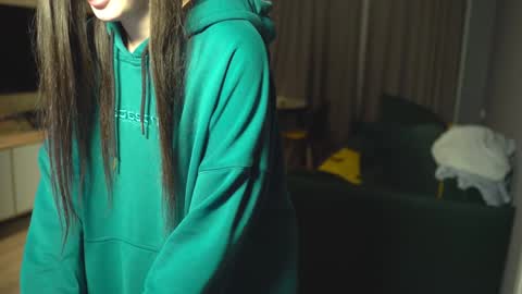 Leila online show from 10, 12, 2024