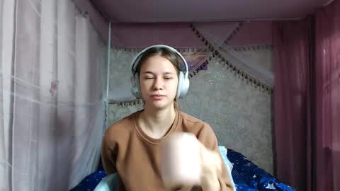 leila_bambi_ online show from 14, 11, 2025