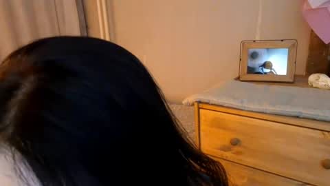 Mia online show from 25, 4, 2026