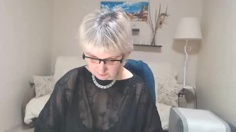 Leila Kinky online show from 10, 2, 2025