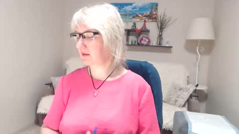 Leila Kinky online show from 6, 5, 2026