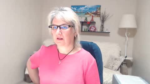 Leila Kinky online show from 7, 5, 2026