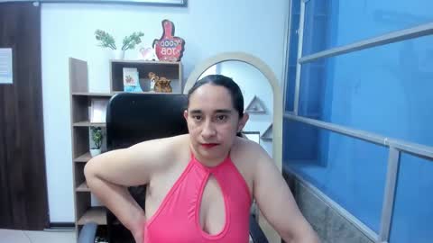 Snapshot of leilasmith_ chatting on 29, 11, 2025 Leila online show from 29, 11, 2025