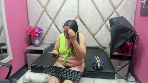 Snapshot of leilasmith_ chatting on 14, 3, 2026 Leila online show from 14, 3, 2026