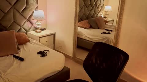 Leizathompson online show from 20, 2, 2026