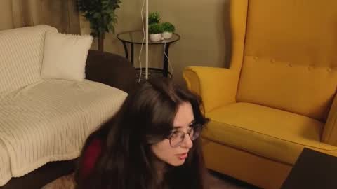 Luna online show from 10, 10, 2025