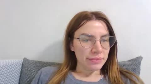 lena6122000 online show from 9, 10, 2025