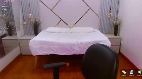 Snapshot of lena_roses chatting on 25, 9, 2025 Lena online show from 25, 9, 2025