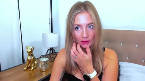 lena_sexi online show from 27, 10, 2025
