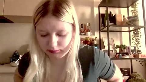 Snapshot of lenasecret19 chatting on 19, 3, 2026 Lena online show from 19, 3, 2026