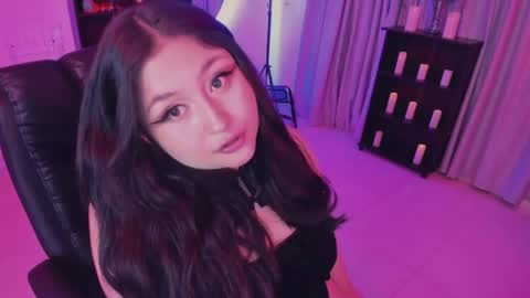 Lenna Kang online show from 29, 7, 2026