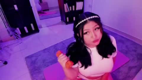 Lenna Kang online show from 6, 8, 2026