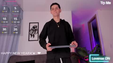 Lenner INDEPENDENT MODEL online show from 13, 1, 2025