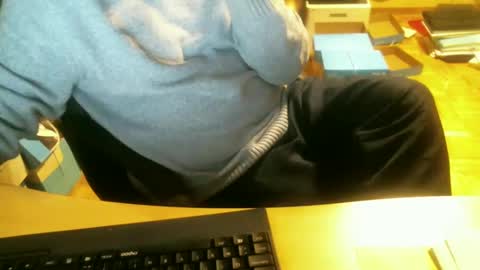 Snapshot of leo2702 chatting on 12, 3, 2025 Leo 2702 online show from 12, 3, 2025