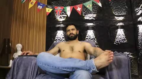 Leo  Diaz online show from 25, 6, 2026