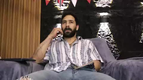 Leo  Diaz online show from 29, 6, 2026