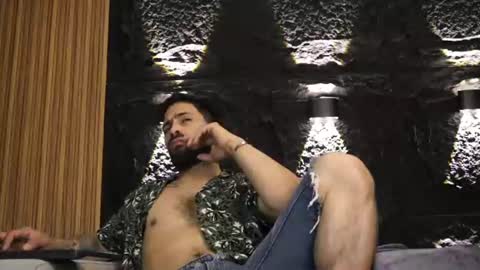 Leo  Diaz online show from 3, 8, 2026